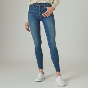 Lucky brand ankle skinny Jean size 8/29